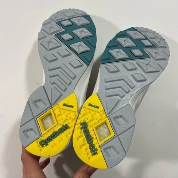 New Reebok Sample Unisex Aztrek Shoes M 5.5 Wo 7 - Picture 4 of 5